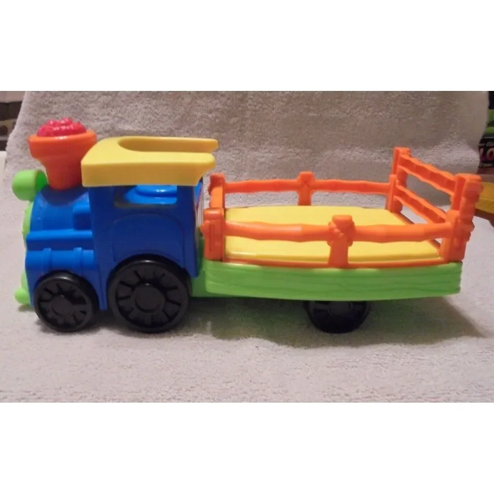 Fisher Price Little People Choo Choo Zoo Train  musical sounds‎